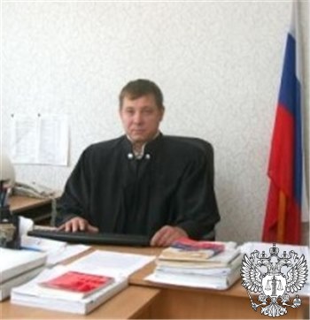 Сайт вольского районного суда саратовской. Судья Дмитриев Вольск. Судья Дмитриев Вольский суд.