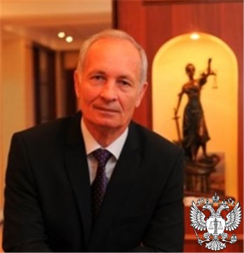 Судья Емельянов Виктор Александрович