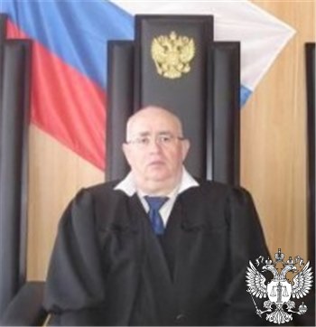 Судья Резник Юрий Львович